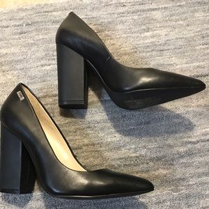 Dress shoes with block heels Calvin Klein